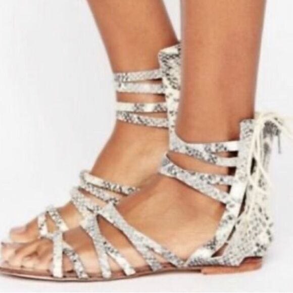 Free People Snakeprint gladiator sandals size 39 lace up strappy - Picture 1 of 10